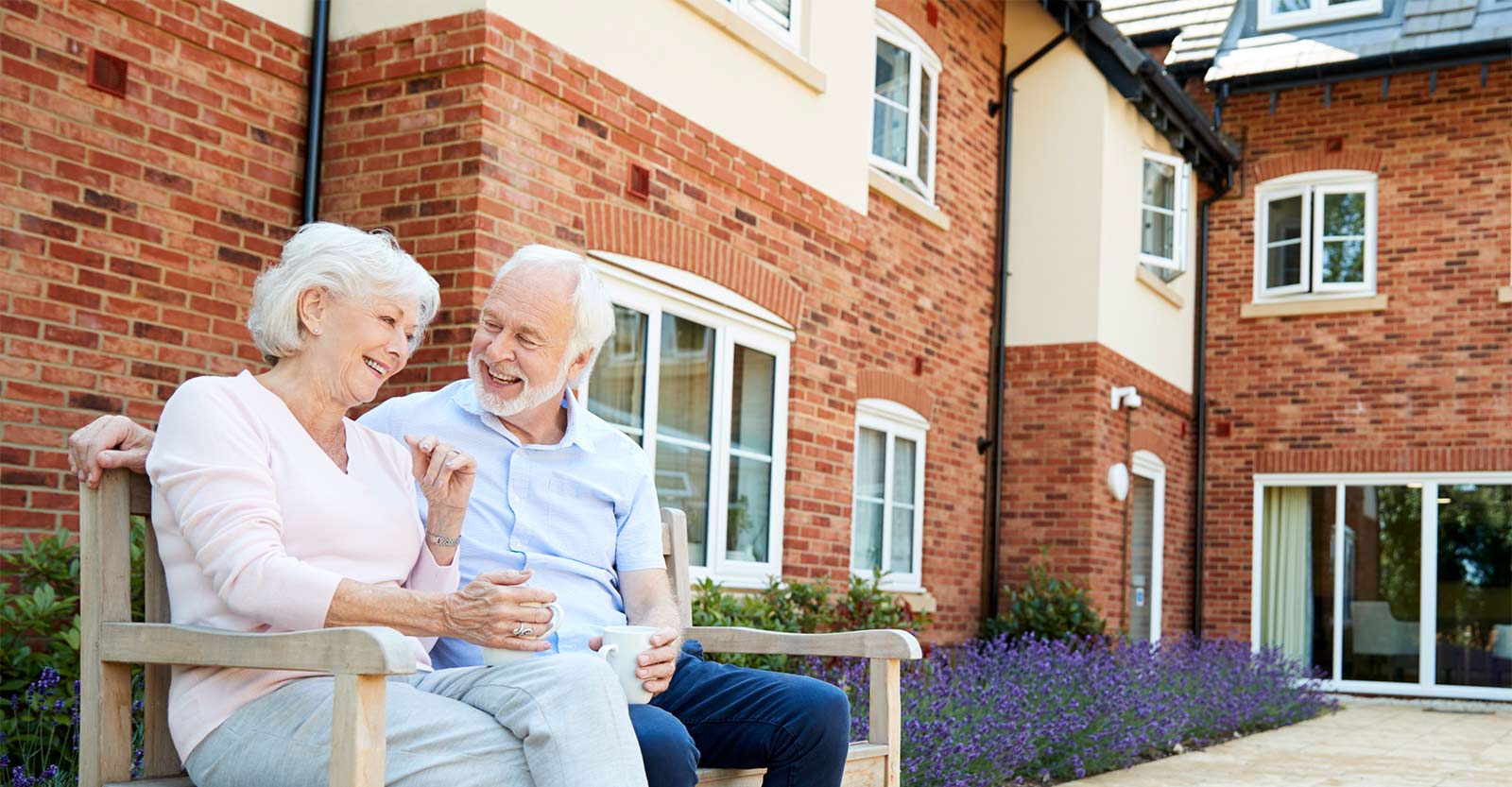 8 Signs It’s Time for Senior Living: When the Comfort of Home Needs a Helping Hand